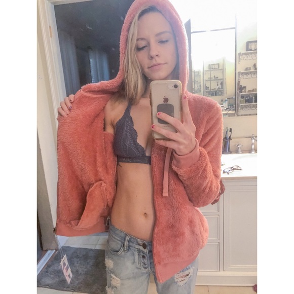 Soft Pink Zip-Up Sweater - Picture 3 of 6